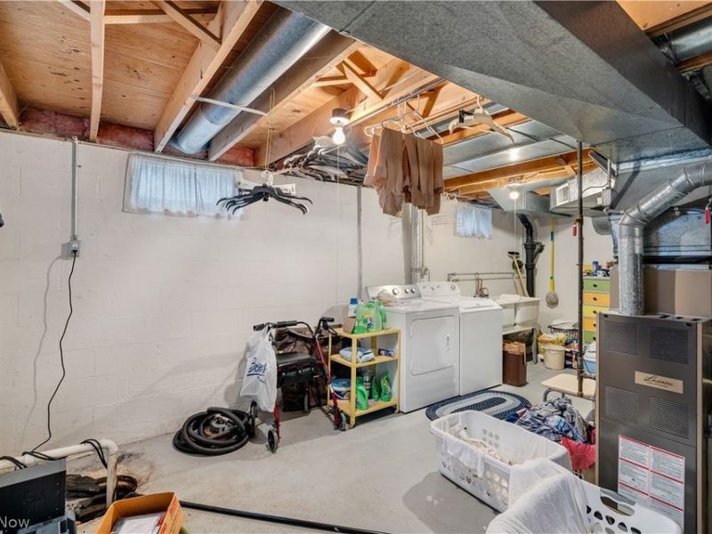 2684 Lydia Drive SW, Warren, OH 44481 Photo 35