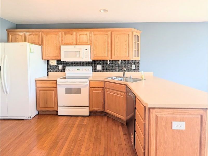 15130 Sawgrass Lane, Middlefield, OH 44062 Photo 4