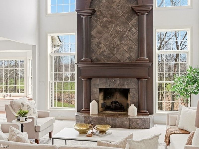 317 E Edinburgh Drive, Highland Heights, OH 44143 Photo 10