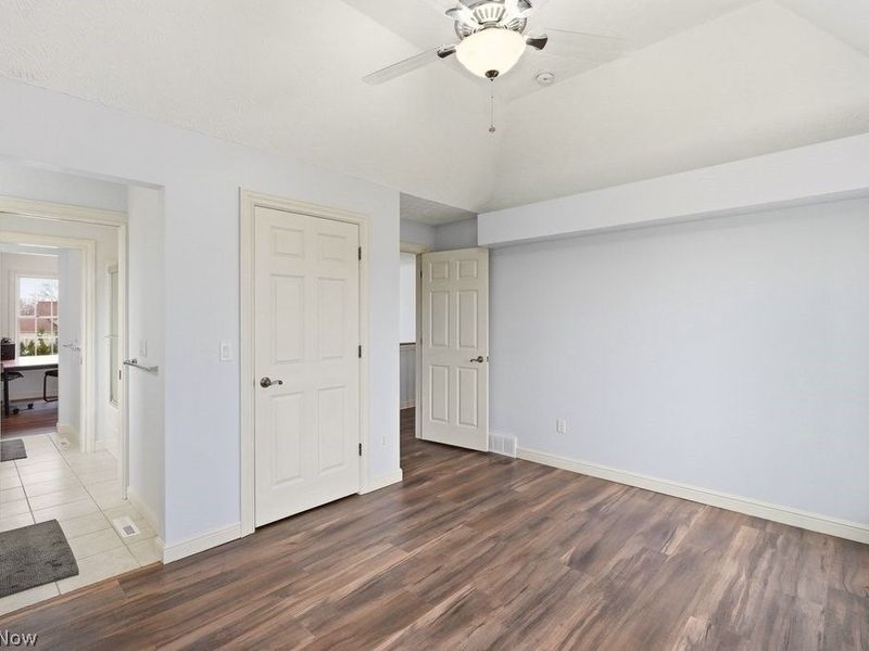 317 E Edinburgh Drive, Highland Heights, OH 44143 Photo 40