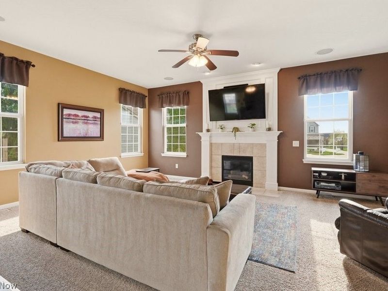 214 Gatwick Grove Circle , Wadsworth, OH 44281 Photo 10