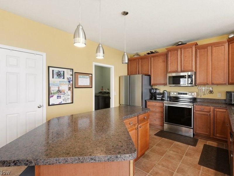 214 Gatwick Grove Circle , Wadsworth, OH 44281 Photo 18