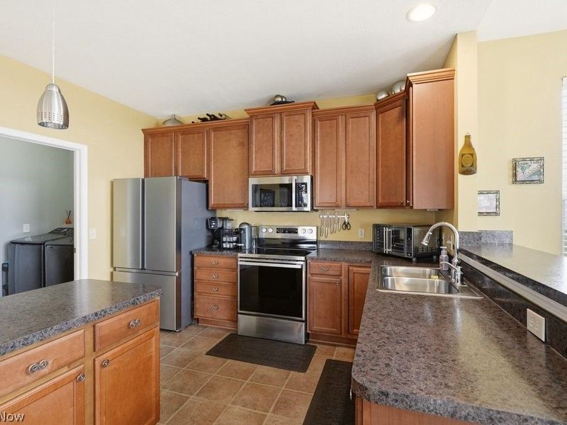 214 Gatwick Grove Circle , Wadsworth, OH 44281 Photo 19