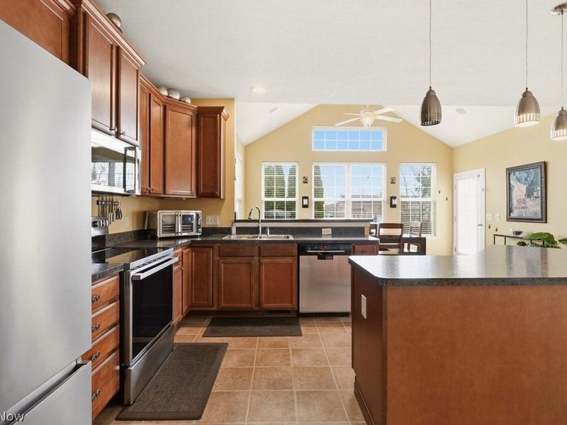 214 Gatwick Grove Circle , Wadsworth, OH 44281 Photo 21