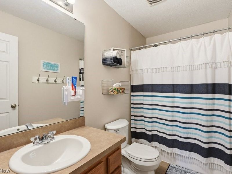 214 Gatwick Grove Circle , Wadsworth, OH 44281 Photo 30