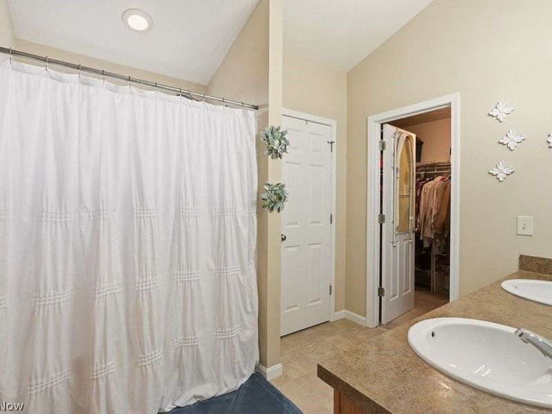 214 Gatwick Grove Circle , Wadsworth, OH 44281 Photo 35