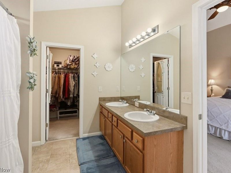 214 Gatwick Grove Circle , Wadsworth, OH 44281 Photo 36