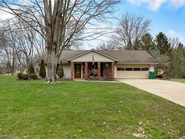 391 Kathleen Drive , Jefferson, OH 44047
