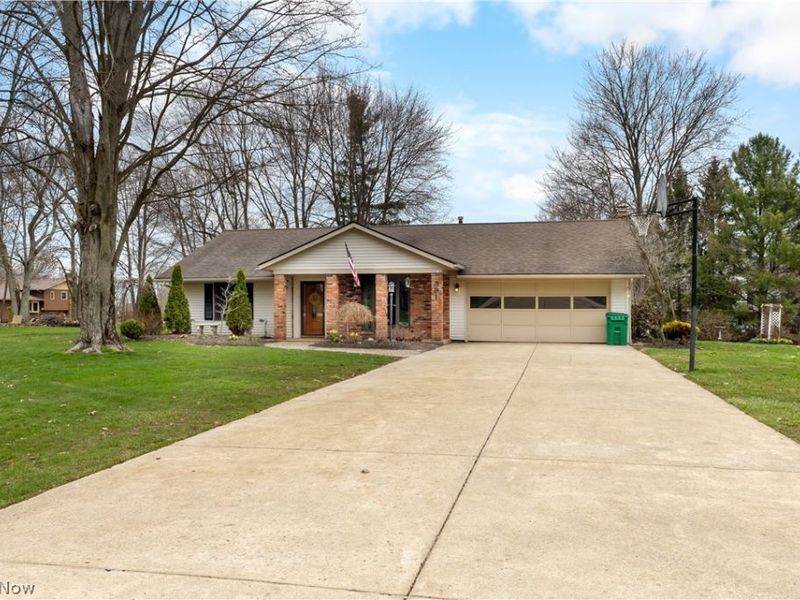 391 Kathleen Drive, Jefferson, OH 44047 Photo 2