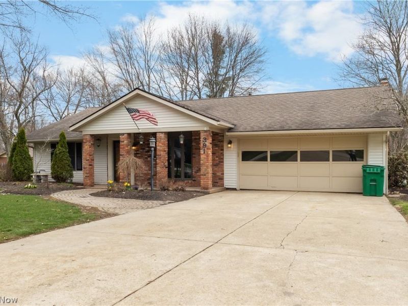 391 Kathleen Drive, Jefferson, OH 44047 Photo 3