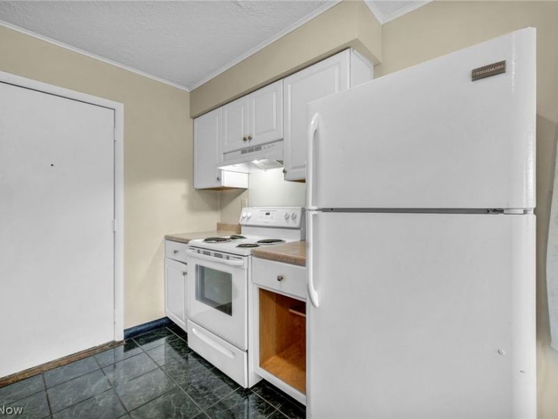 604 Bell Avenue, Elyria, OH 44035 Photo 10