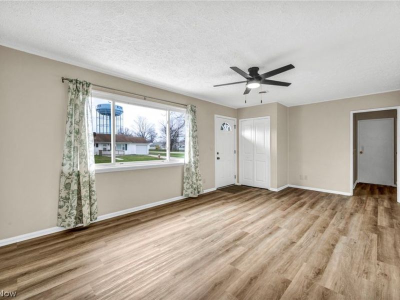 604 Bell Avenue, Elyria, OH 44035 Photo 6