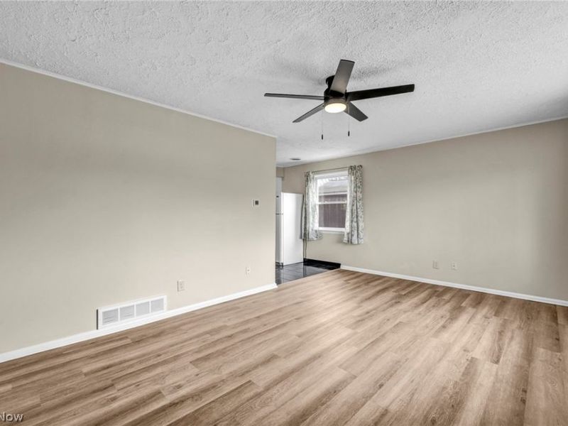 604 Bell Avenue, Elyria, OH 44035 Photo 8