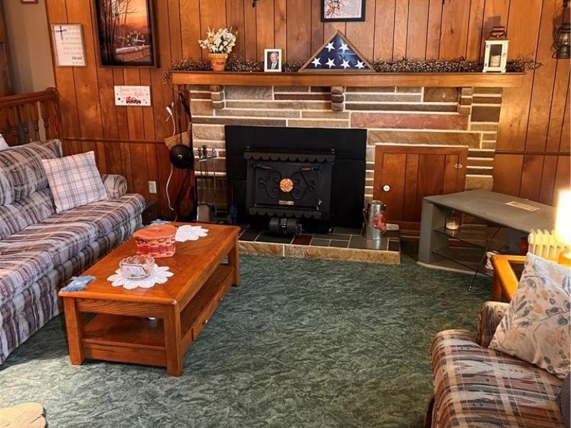 189 W Martin Street, East Palestine, OH 44413 Photo 17