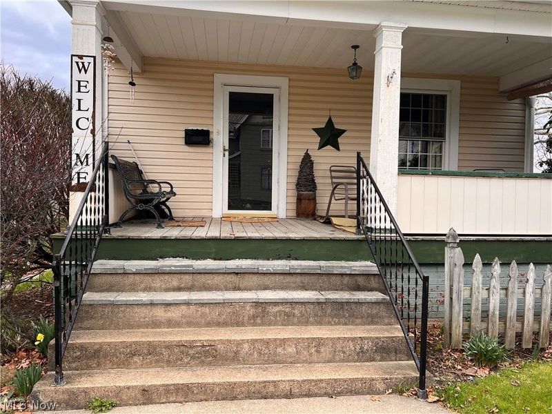 189 W Martin Street, East Palestine, OH 44413 Photo 4