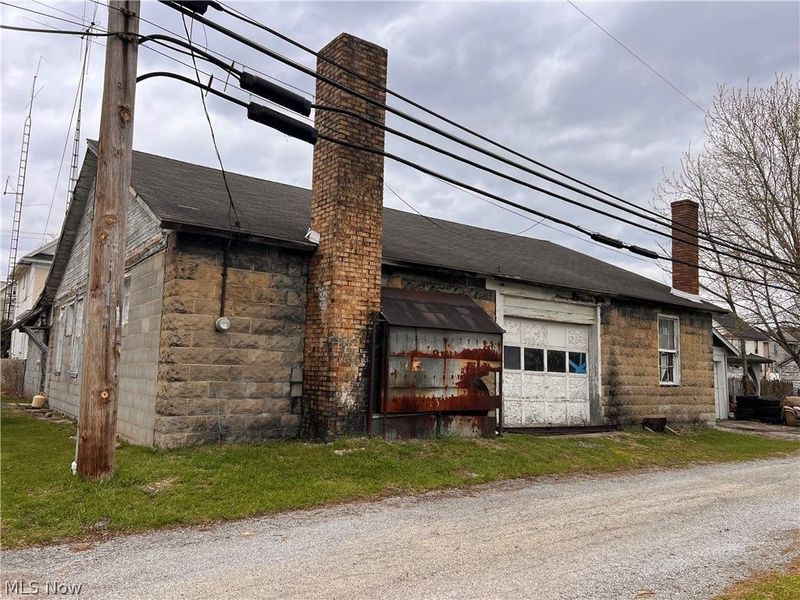 189 W Martin Street, East Palestine, OH 44413 Photo 8