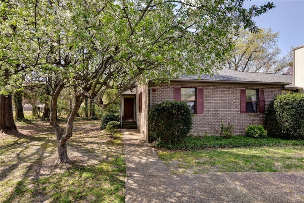 55 James Square, Williamsburg, VA 23185 Main Photo