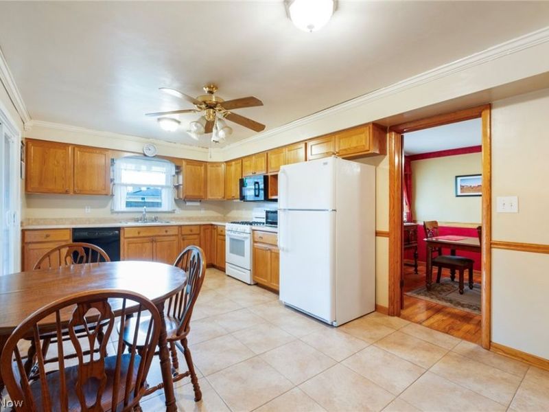 2739 Algonquin Drive, Poland, OH 44514 Photo 12