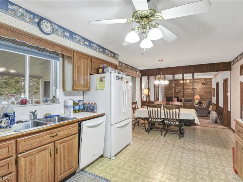 24500 Westwood Road, Westlake, OH 44145 Photo 12