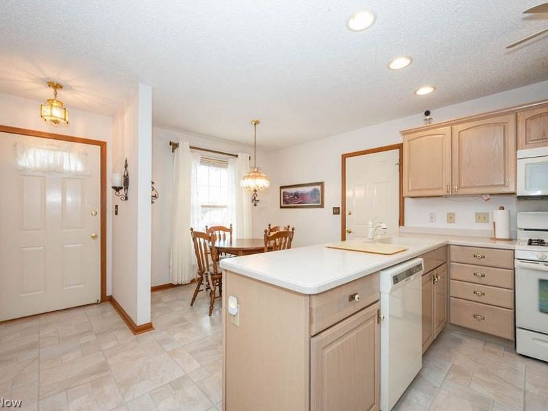 810 Southwestern Run, Poland, OH 44514 Photo 5