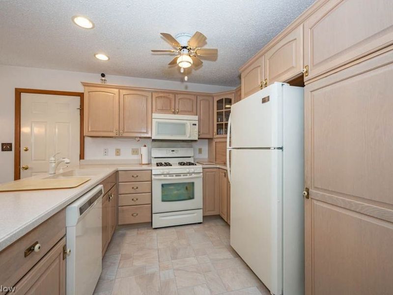 810 Southwestern Run, Poland, OH 44514 Photo 6