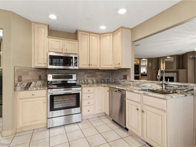 150 Talsman Drive, Unit 3, Canfield, OH 44406 Photo 11