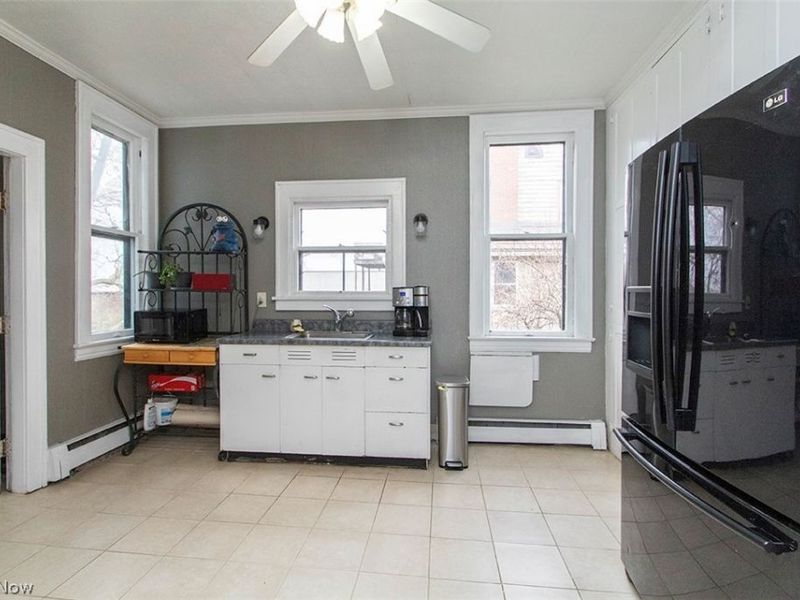 686 W Liberty Street , Medina, OH 44256 Photo 12