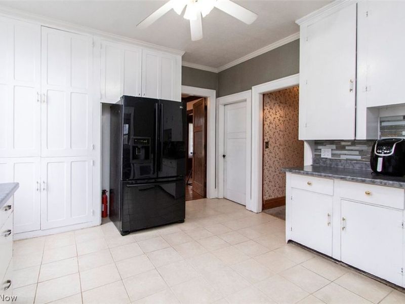 686 W Liberty Street , Medina, OH 44256 Photo 13