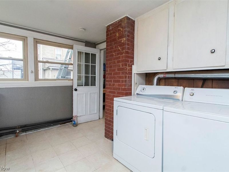 686 W Liberty Street , Medina, OH 44256 Photo 24