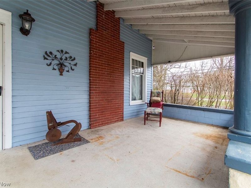 686 W Liberty Street , Medina, OH 44256 Photo 3