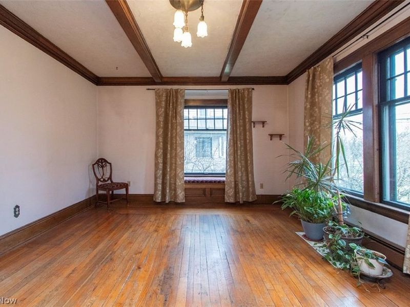 686 W Liberty Street , Medina, OH 44256 Photo 6