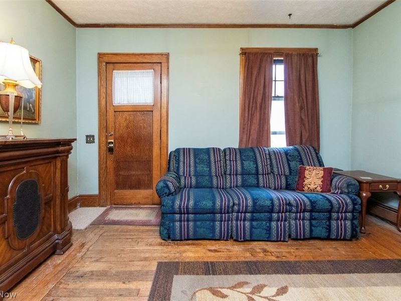 686 W Liberty Street , Medina, OH 44256 Photo 8