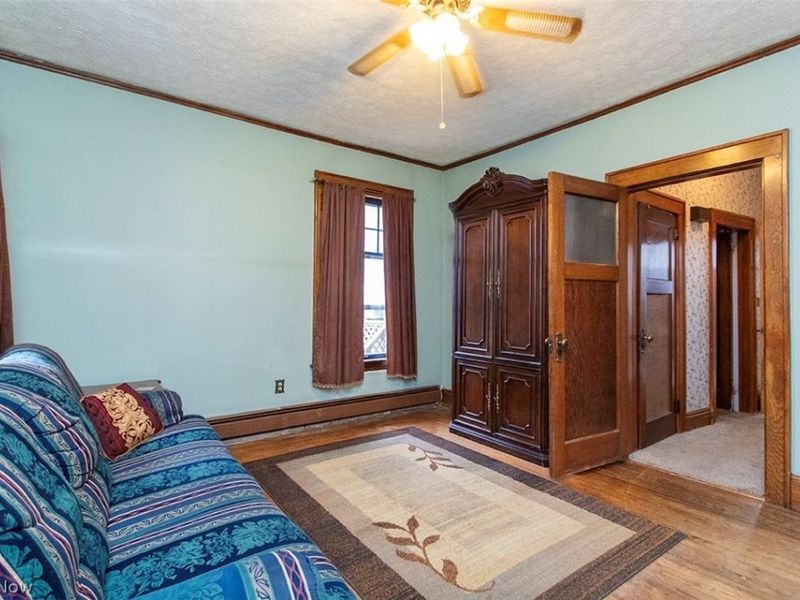 686 W Liberty Street , Medina, OH 44256 Photo 9