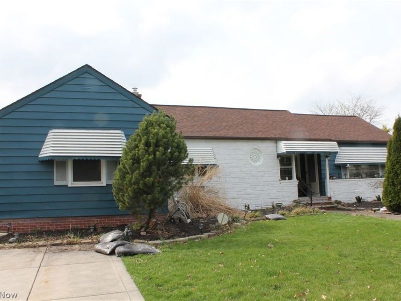 360 Tuxedo Avenue , Brooklyn Heights, OH 44131 Photo 1