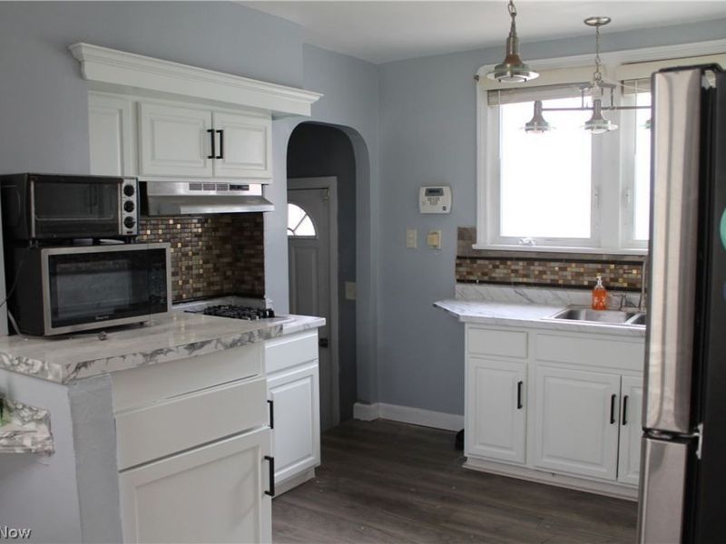 360 Tuxedo Avenue , Brooklyn Heights, OH 44131 Photo 10