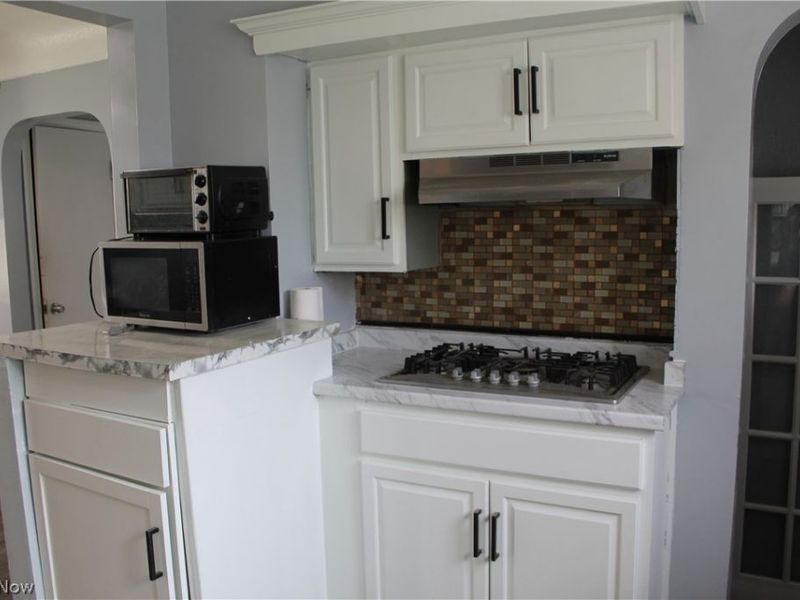 360 Tuxedo Avenue , Brooklyn Heights, OH 44131 Photo 12