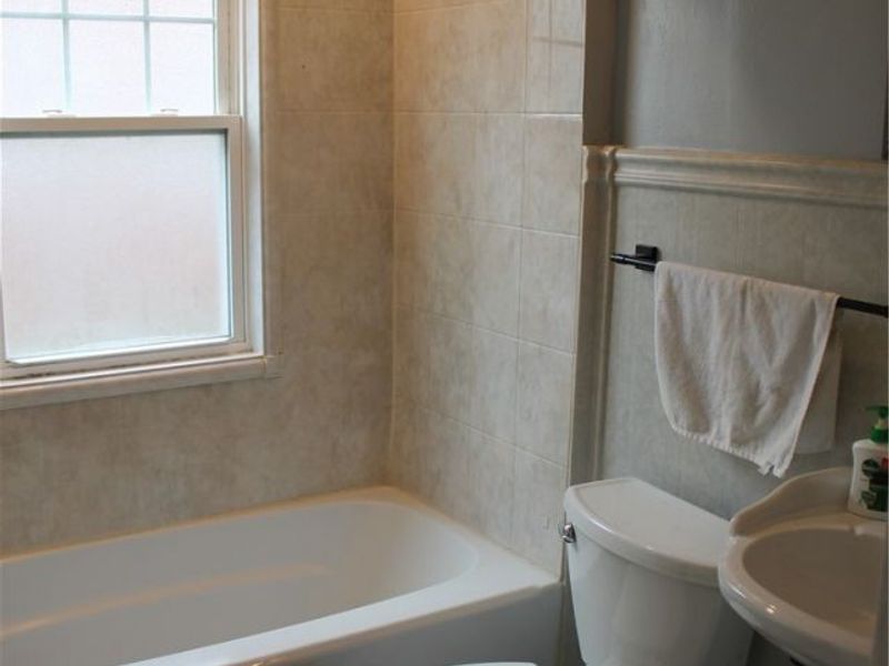 360 Tuxedo Avenue , Brooklyn Heights, OH 44131 Photo 17