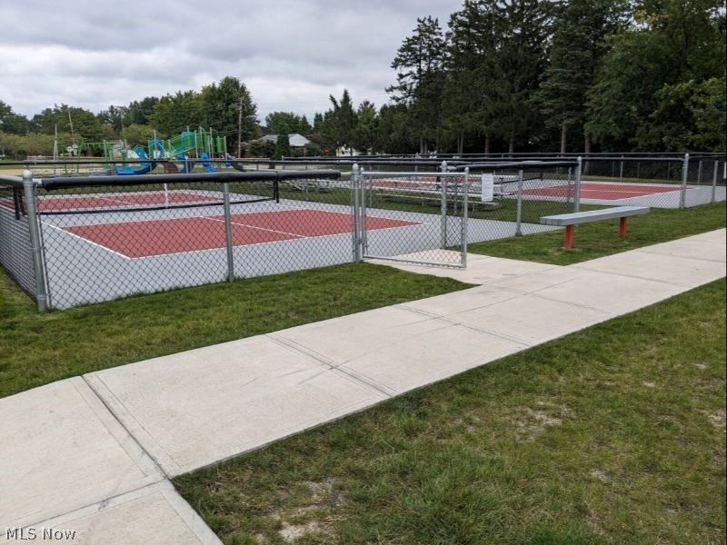 360 Tuxedo Avenue , Brooklyn Heights, OH 44131 Photo 28