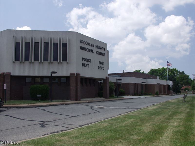 360 Tuxedo Avenue , Brooklyn Heights, OH 44131 Photo 35