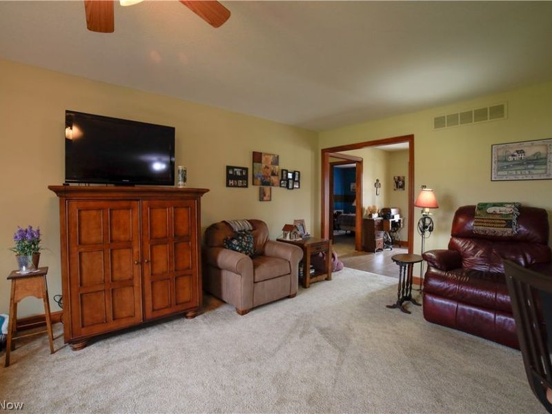 720 Dale Avenue NW, Strasburg, OH 44680 Photo 3