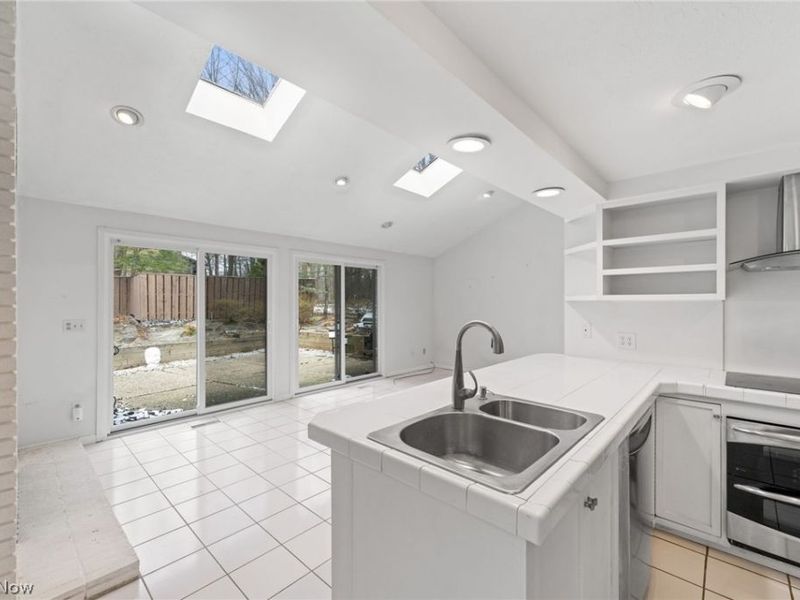 670-6 Windward Drive , Aurora, OH 44202 Photo 12