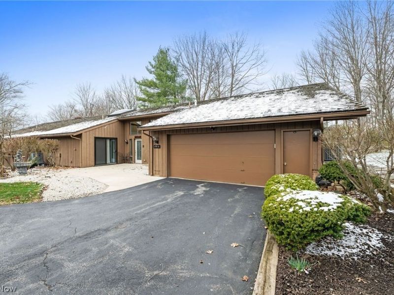 670-6 Windward Drive , Aurora, OH 44202 Photo 2