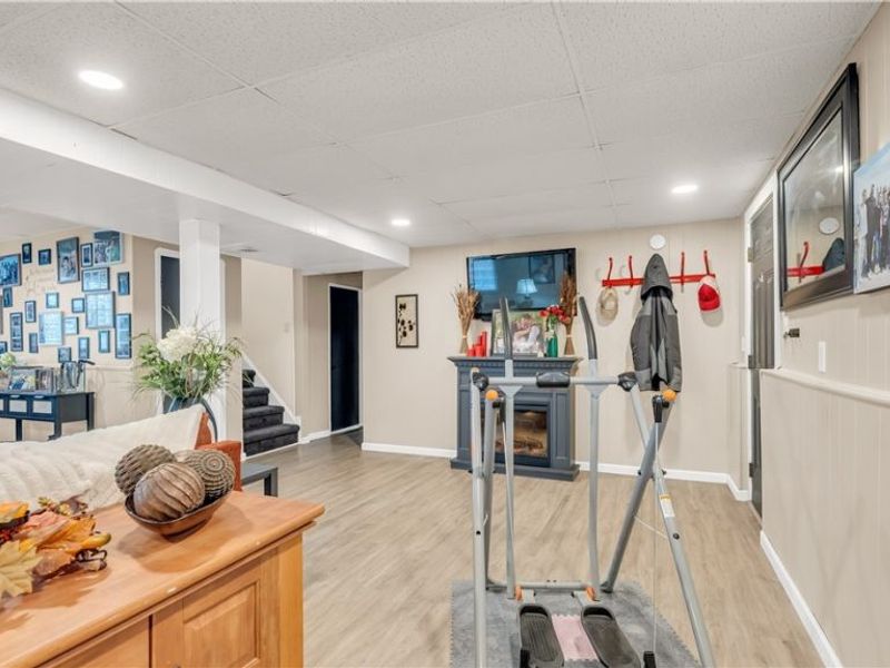 16311 Richard Drive , Brook Park, OH 44142 Photo 25