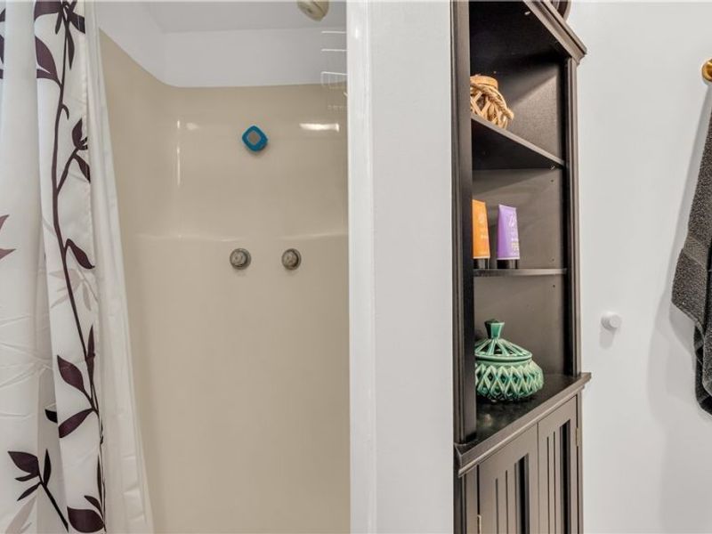 16311 Richard Drive , Brook Park, OH 44142 Photo 30