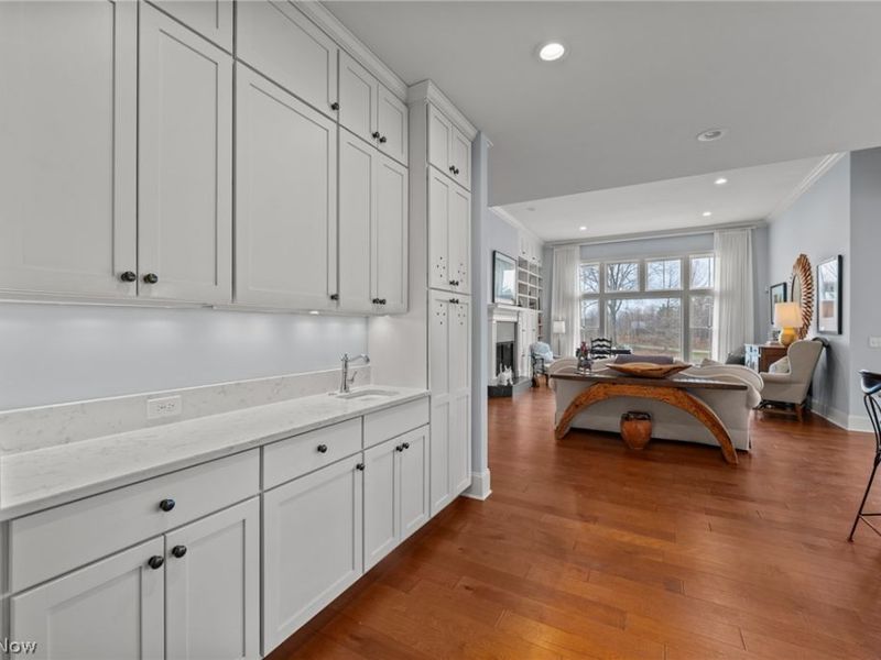 420 Acacia Circle , Lyndhurst, OH 44124 Photo 10