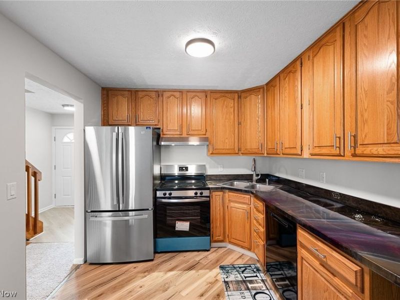 1401 Colony Drive , Streetsboro, OH 44241 Photo 7