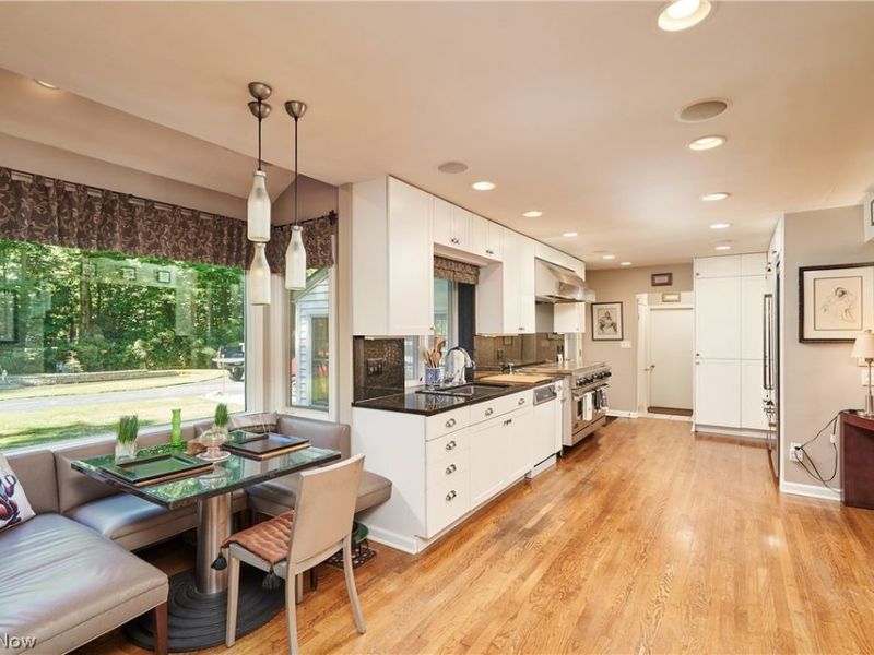 6933 Gates Road, Gates Mills, OH 44040 Photo 2