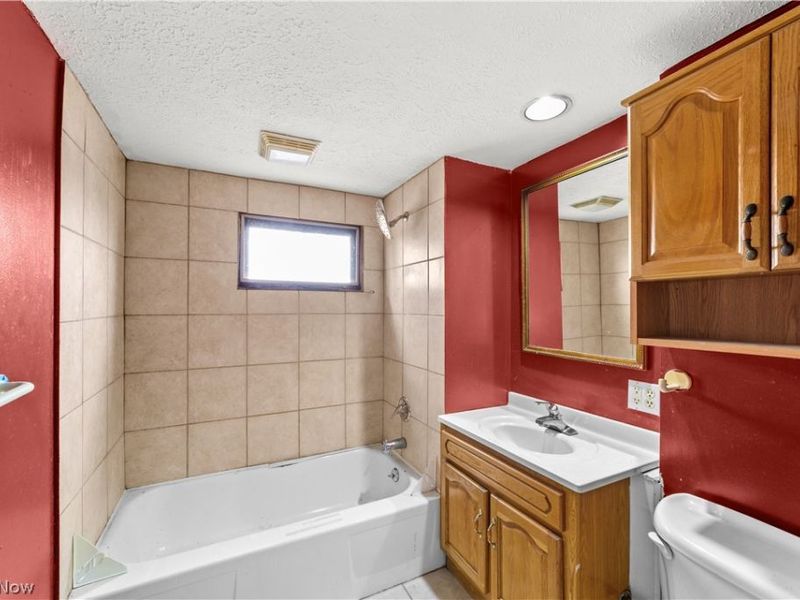 6318 Lorain Avenue, Cleveland, OH 44102 Photo 26