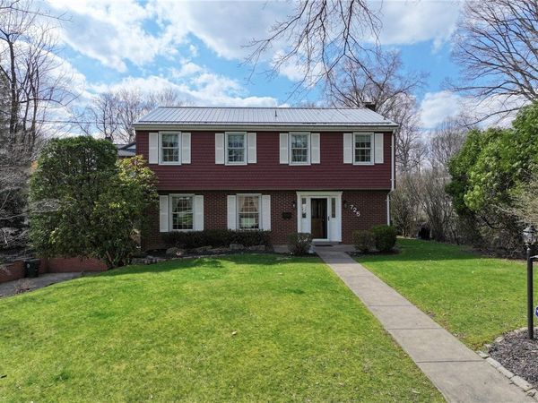 725 12th St, Oakmont, PA 15139