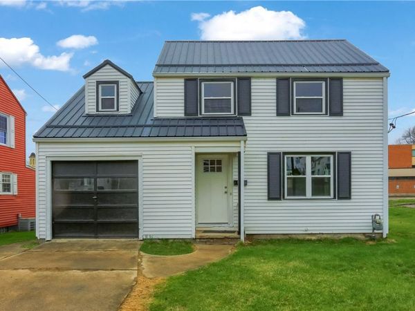 740 Pershing St , Ellwood City, PA 16117